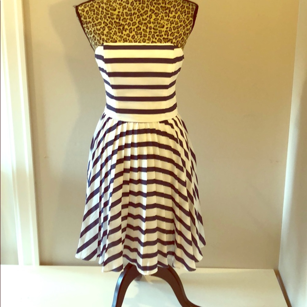 BB Dakota blue and white dress